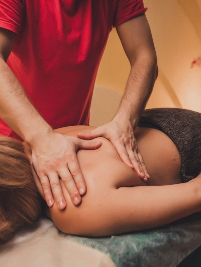 Частный массажист Агрис 