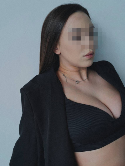 Частная массажистка Адель 