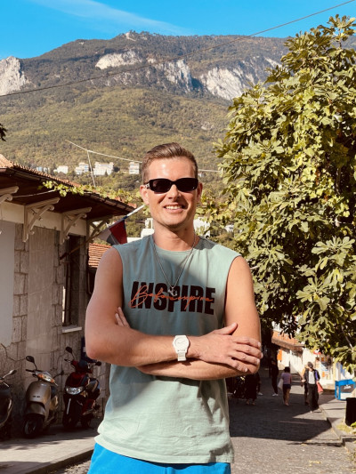 Частный массажист Максим 