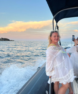 Частная массажистка Вика 