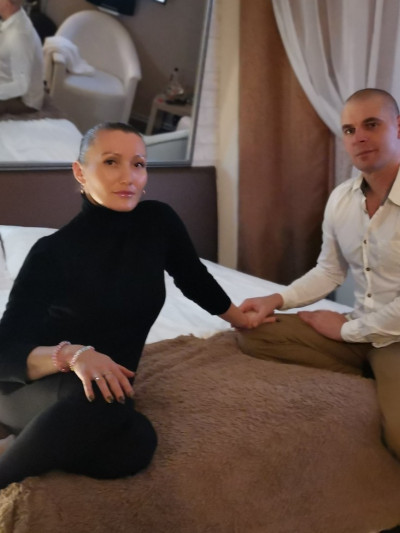 Частная массажистка Ирина и Олег 